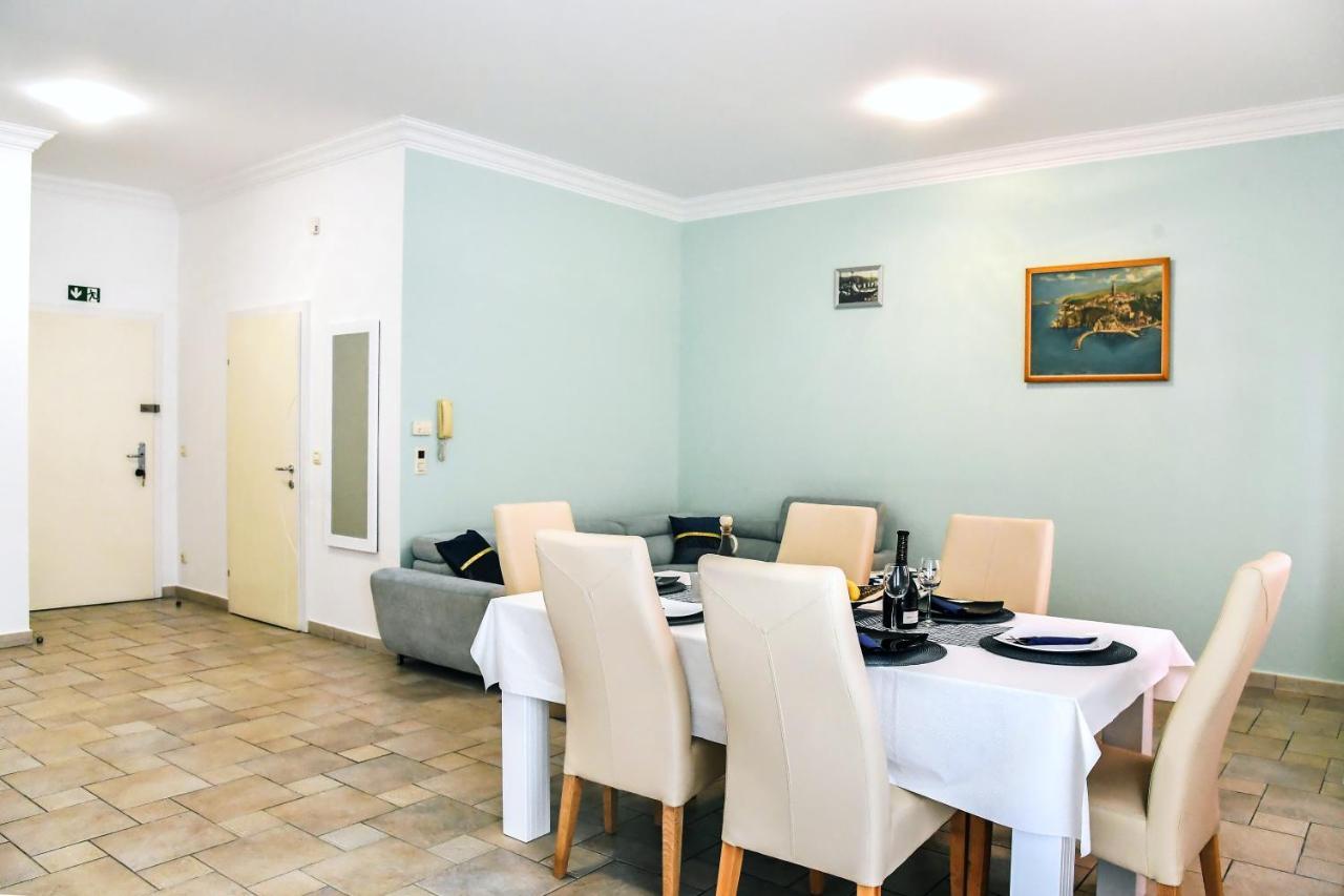 Apartman Lui غييكا المظهر الخارجي الصورة